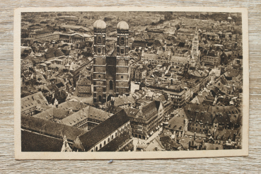 AK München / 1915-1930er Jahre / Luftbild Flugzeugaufnahme / Frauenkirche Rathaus Straßen